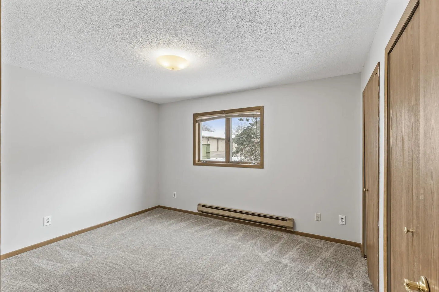 3255 80th Street, Inver Grove Heights, MN 55076
