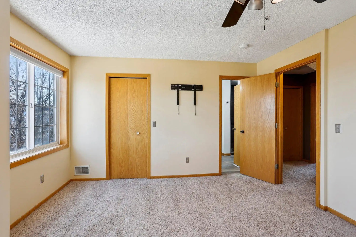 18338 Coneflower Lane, Eden Prairie, MN 55346