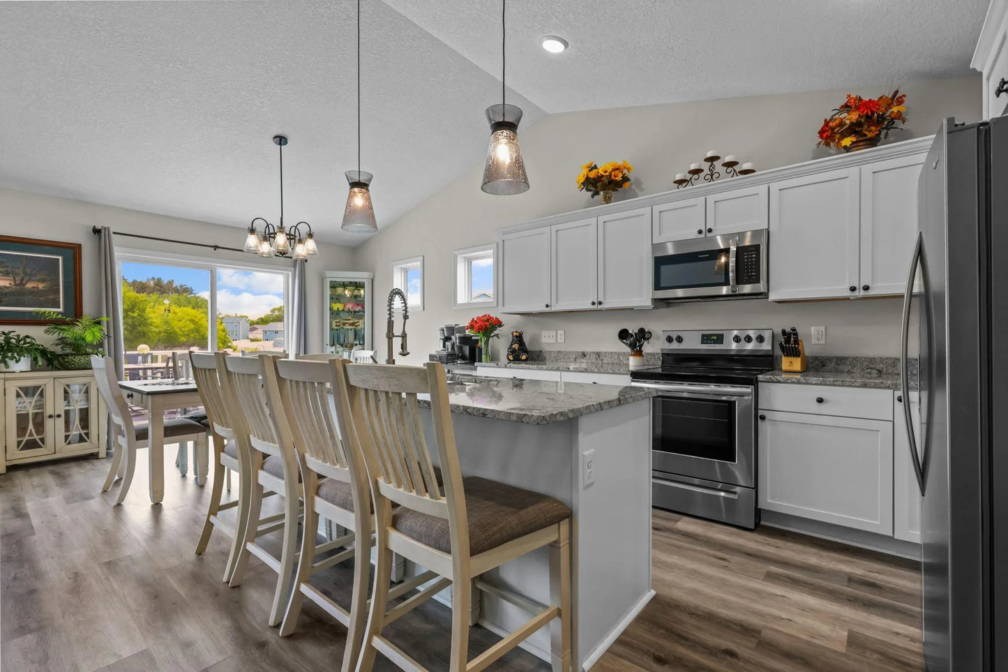 941 Whiskey Road, Isanti, MN 55040