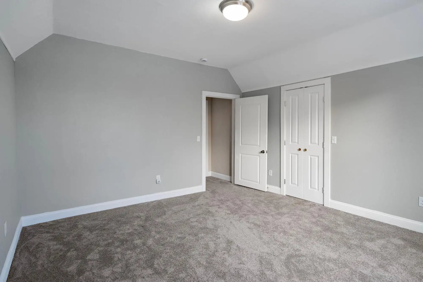 1053 Lawson Avenue, Saint Paul, MN 55106