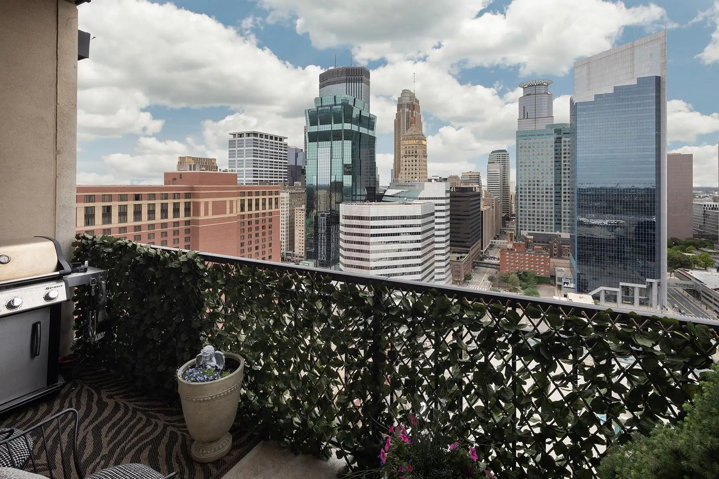 201 11th Street, Minneapolis, MN 55403