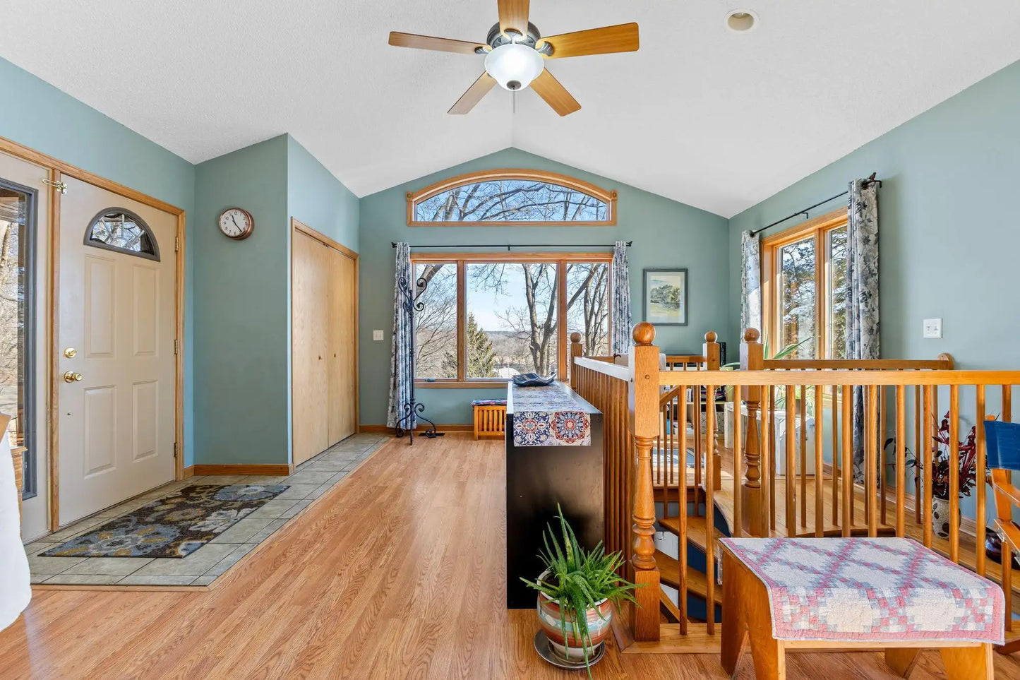 6095 Delaney Way, Inver Grove Heights, MN 55076