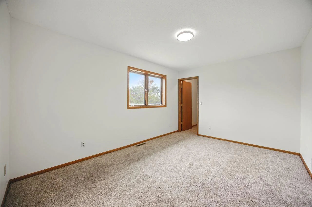 5716 Blue Jay Court, Saint Cloud, MN 56303