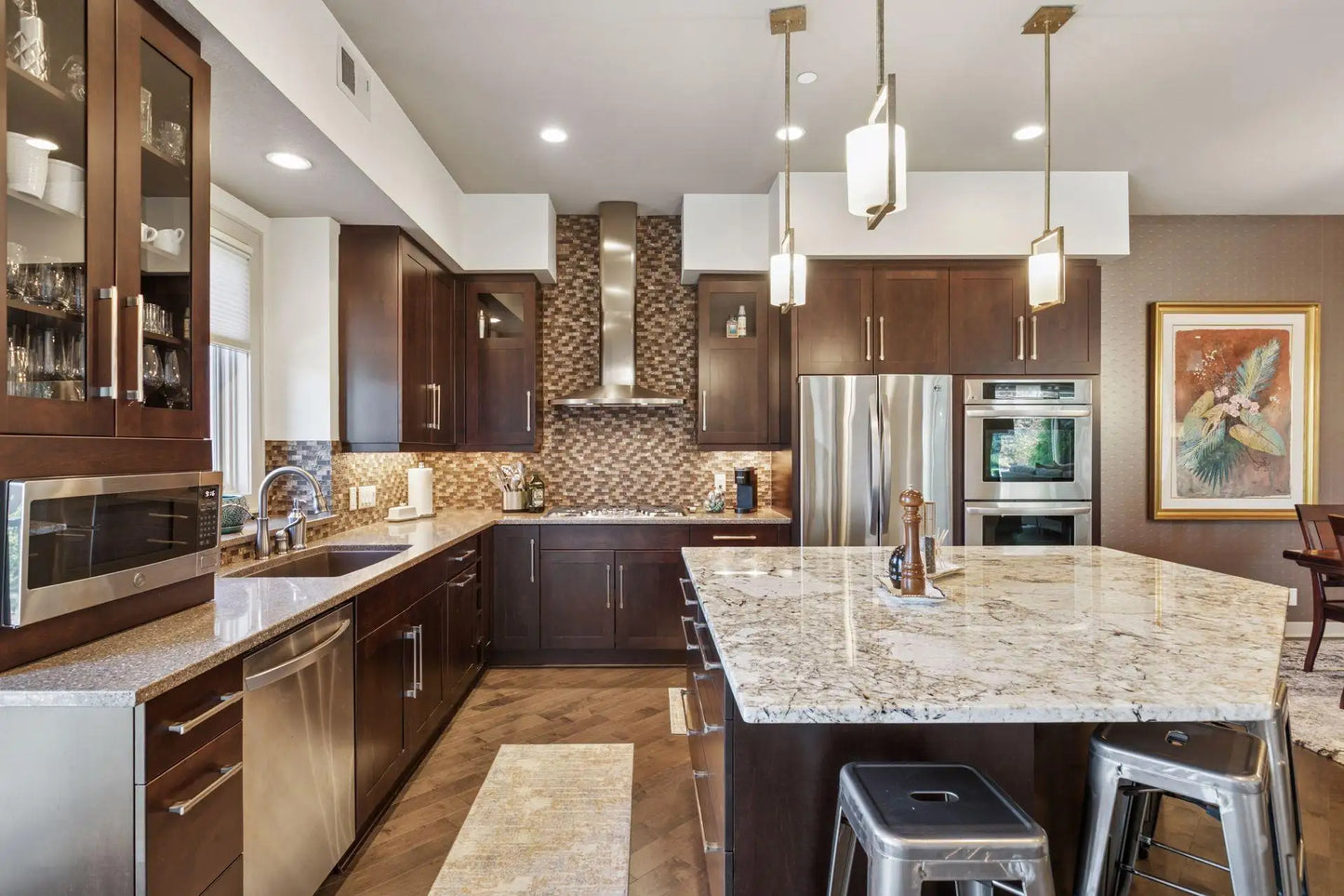555 Oak Ridge Place, Hopkins, MN 55305