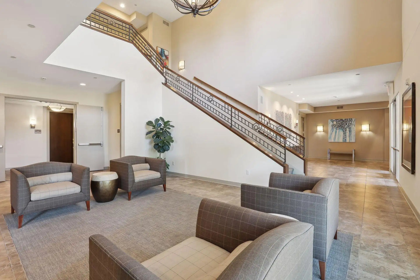 555 Oak Ridge Place, Hopkins, MN 55305