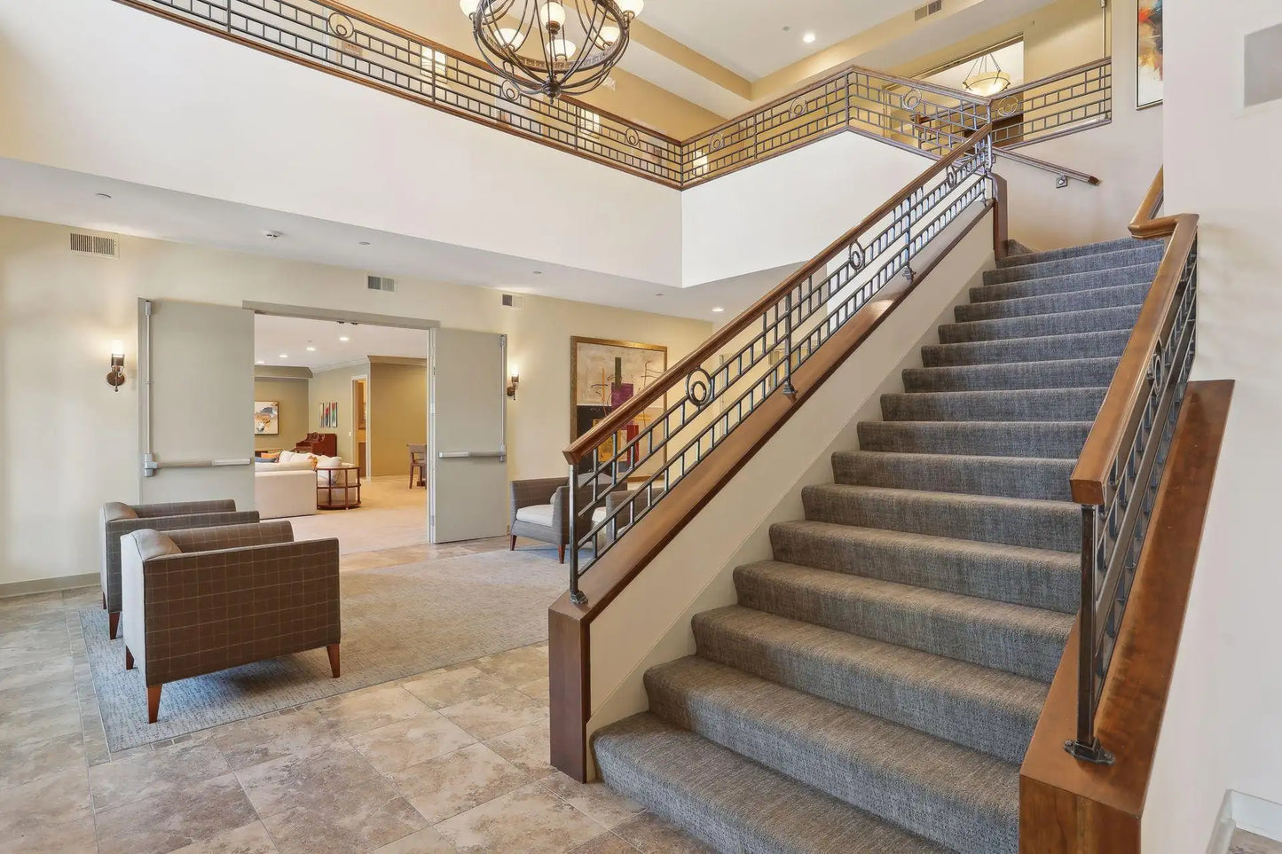 555 Oak Ridge Place, Hopkins, MN 55305
