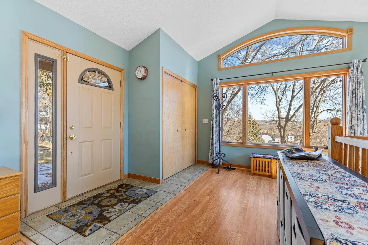 6095 Delaney Way, Inver Grove Heights, MN 55076